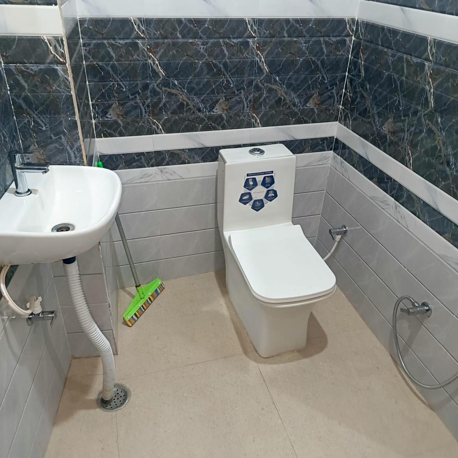 Shri Girraj Residency Hotell Mathura Exteriör bild